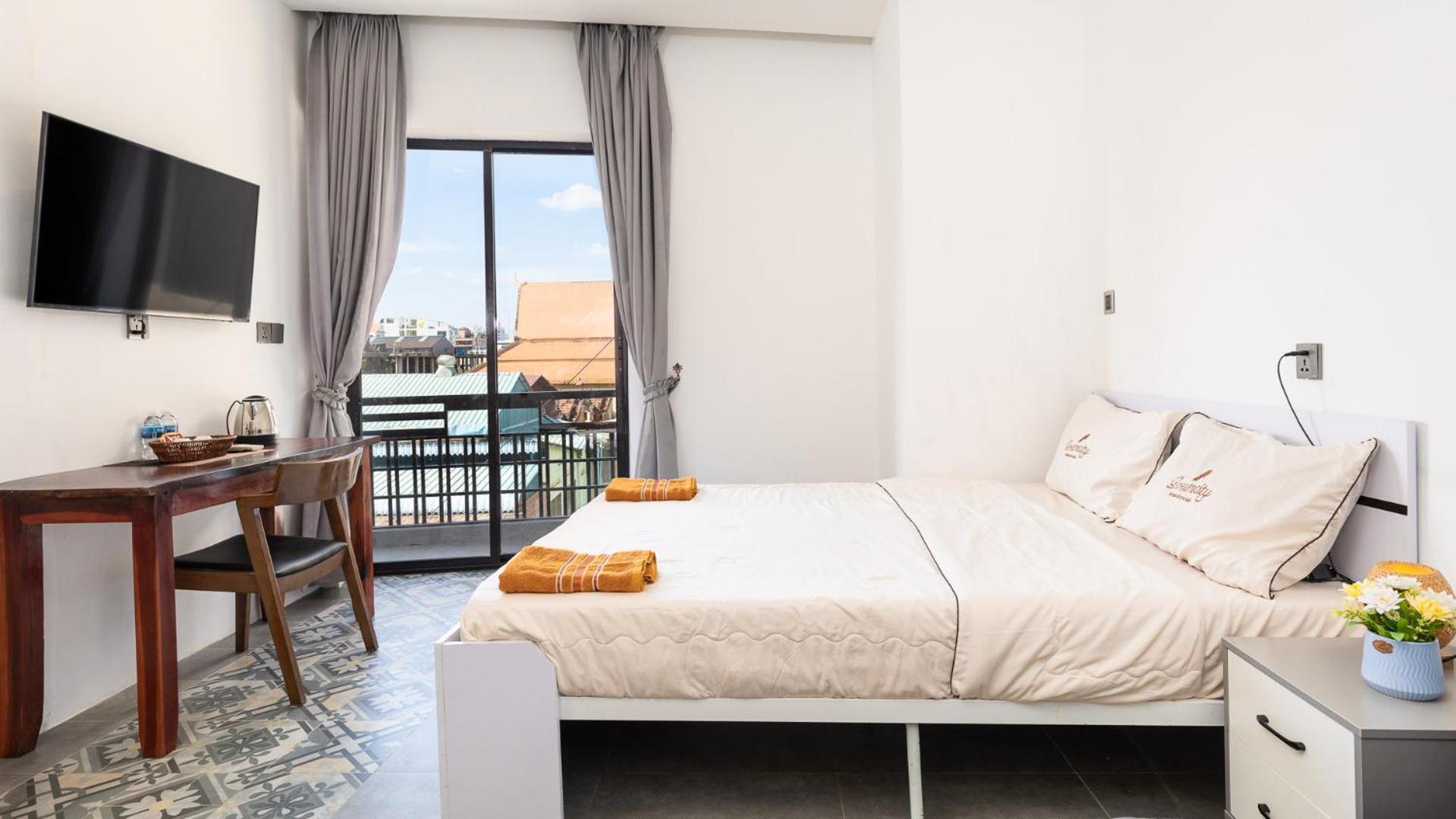 Sky Hotel Central Phnom Penh - Rooms & Apartments Екстер'єр фото