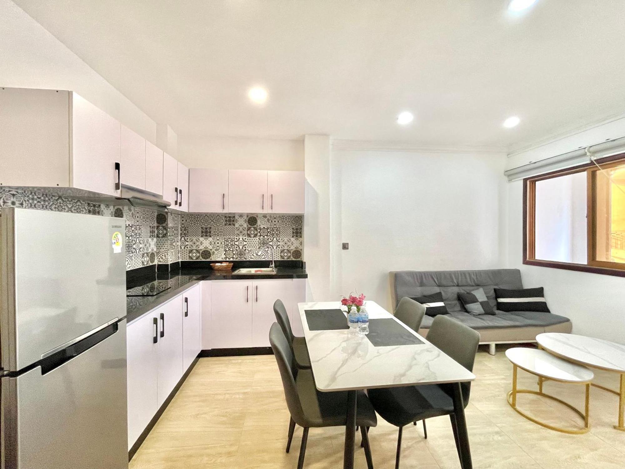 Sky Hotel Central Phnom Penh - Rooms & Apartments Екстер'єр фото