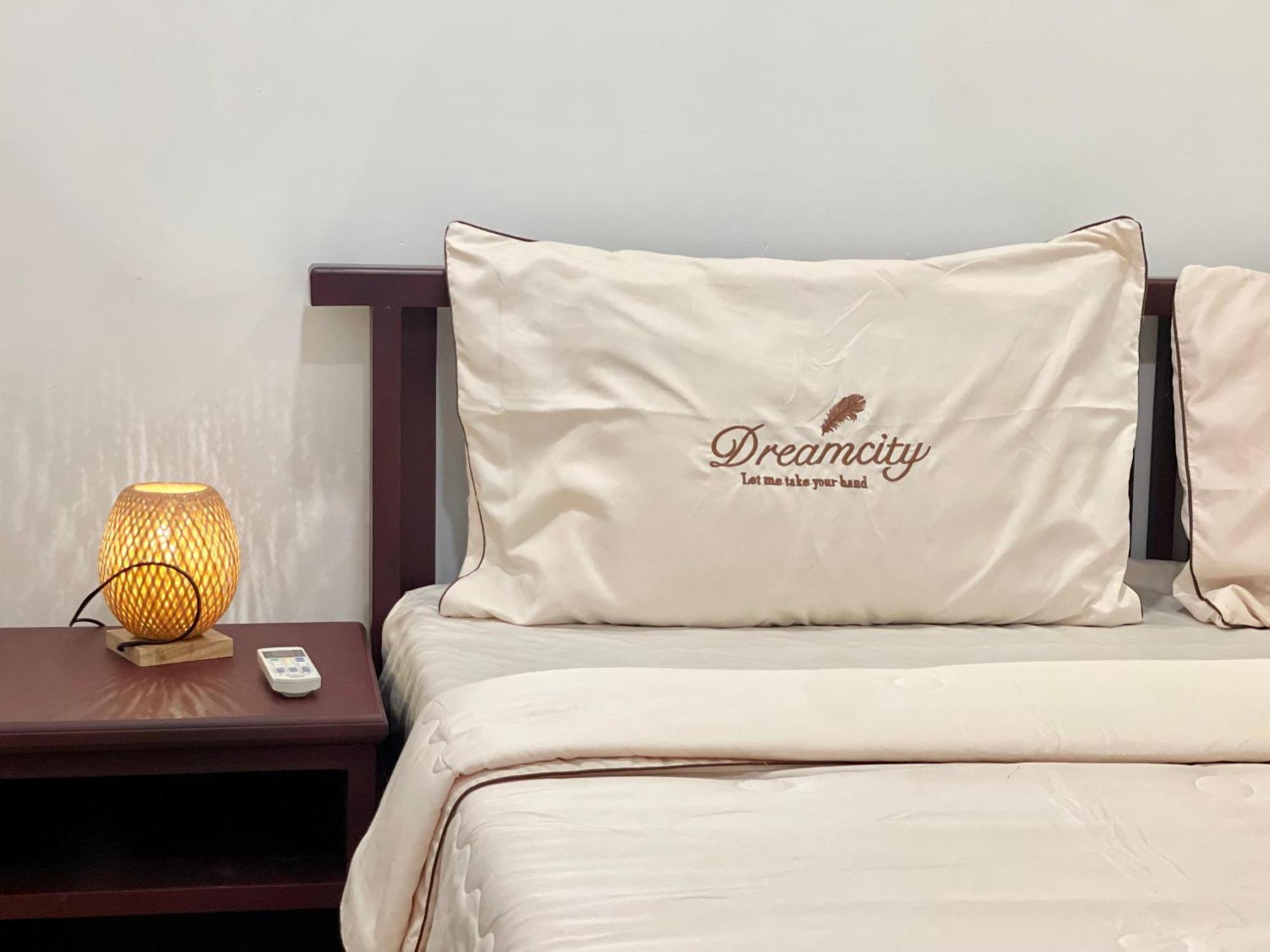 Sky Hotel Central Phnom Penh - Rooms & Apartments Екстер'єр фото