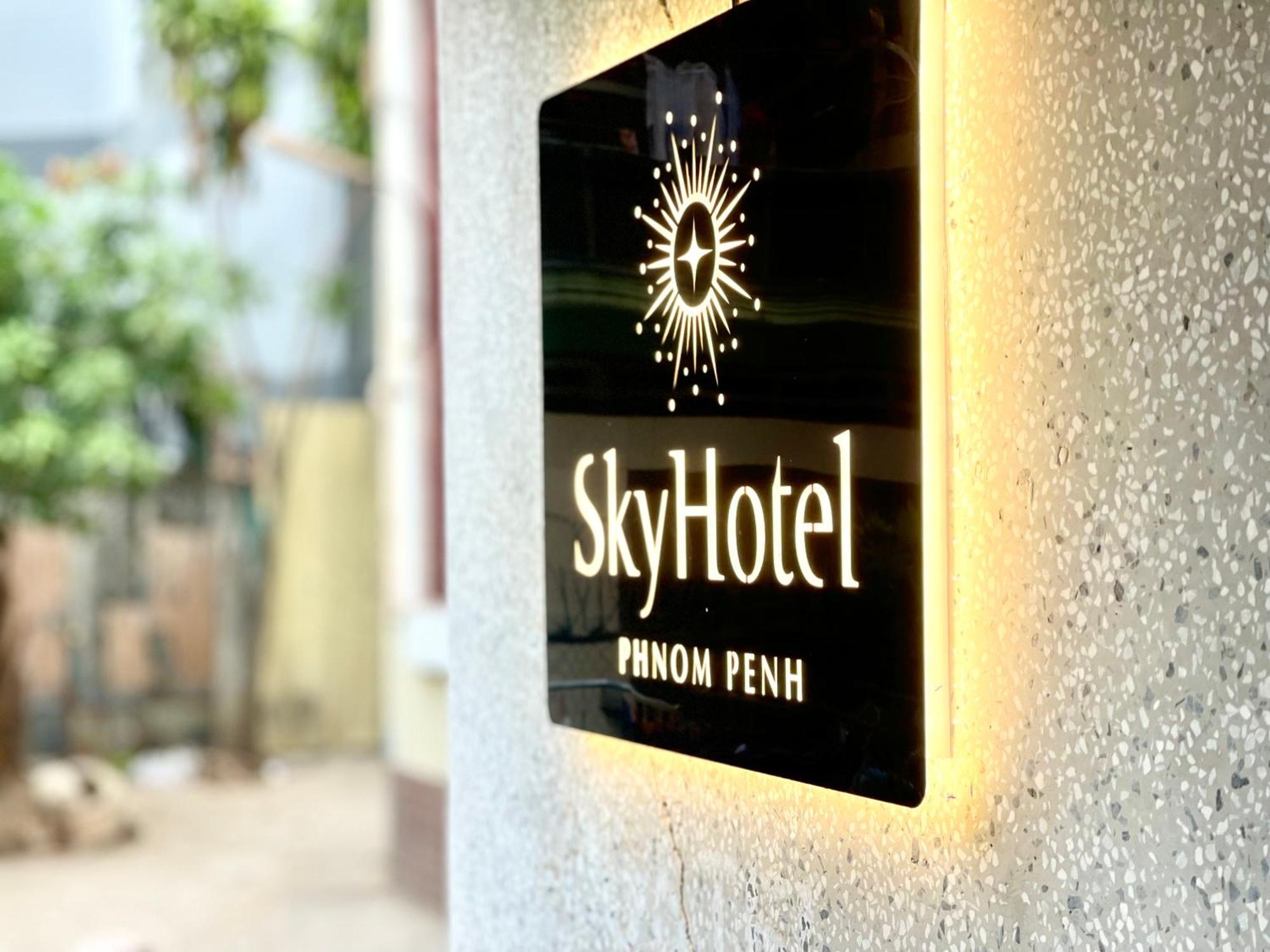 Sky Hotel Central Phnom Penh - Rooms & Apartments Екстер'єр фото